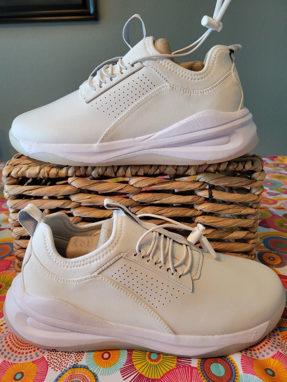 Clove Women's Classic Sneakers Shoes Brilliant White Size 8.5